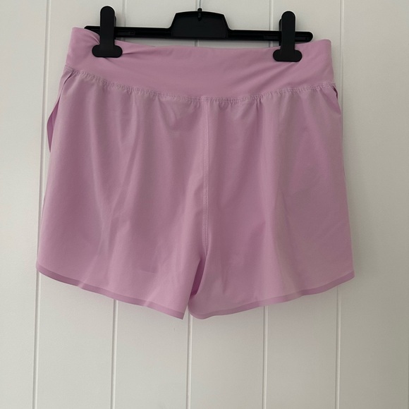 Lululemon Fast and Free Hr Short - Picture 2 of 2